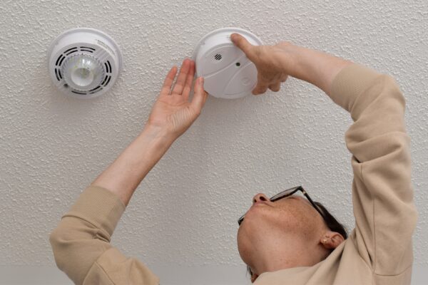 carbon monoxide and smoke alarms in rental properties